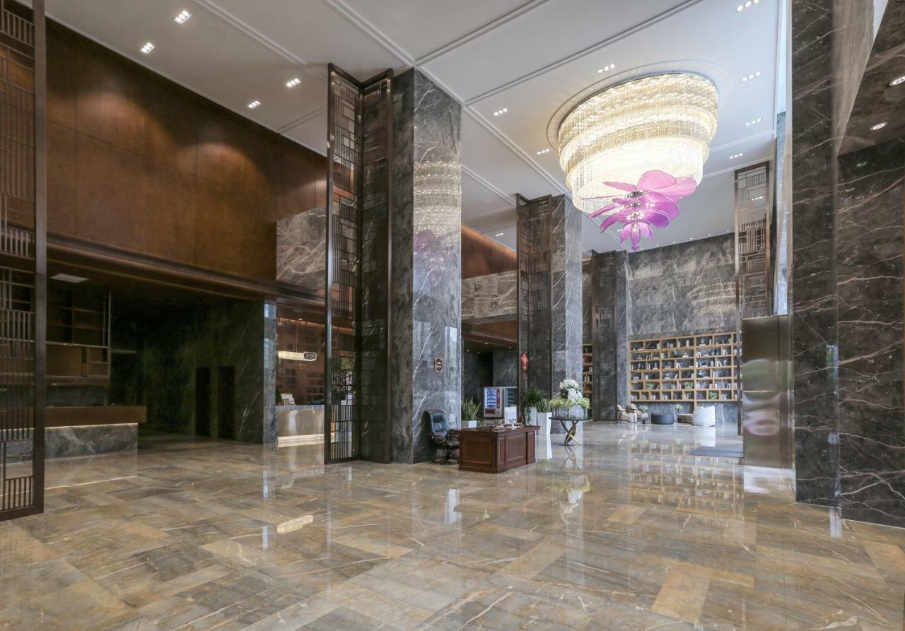 Venus Royal Hotel Foshan Kuiqi Road Metro Station Exterior photo