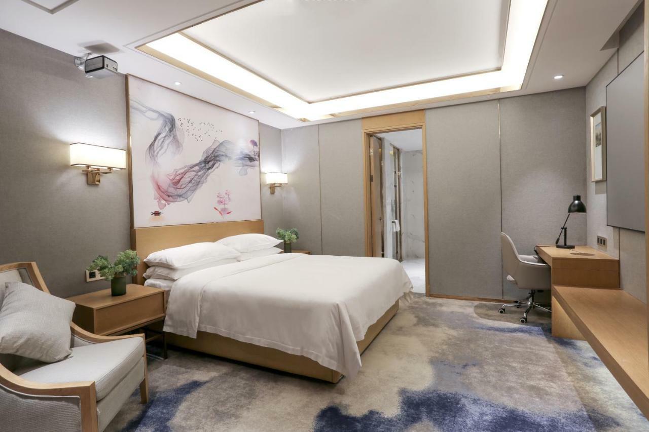 Venus Royal Hotel Foshan Kuiqi Road Metro Station Exterior photo